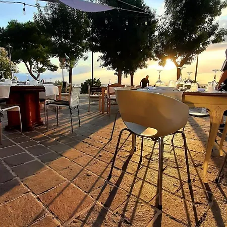 Br1 Cibo & Benessere Couette-café