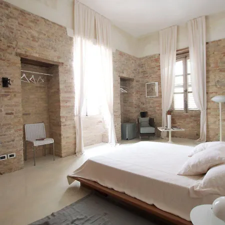 Bed & Breakfast Br1 Cibo & Benessere 3*