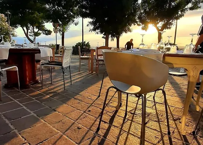 Br1 Cibo & Benessere Couette-café